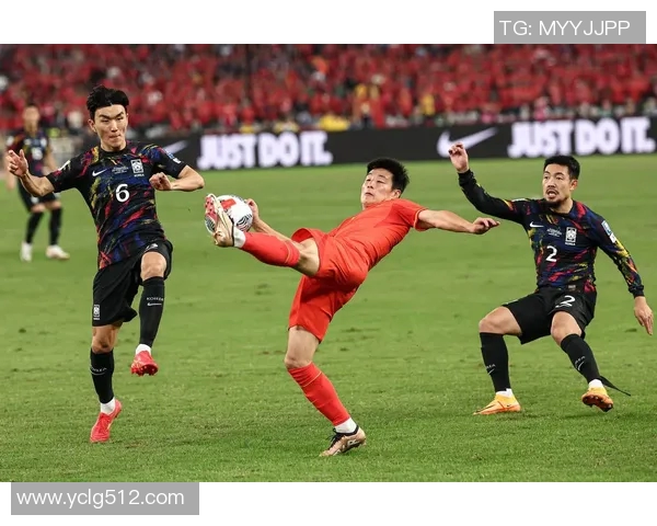 足球明星热身球感揭秘如何提升球技与比赛状态的完美结合