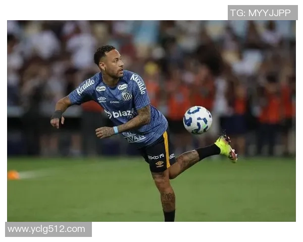 足球明星如何运用脚背技巧完美停球展现足球艺术之美