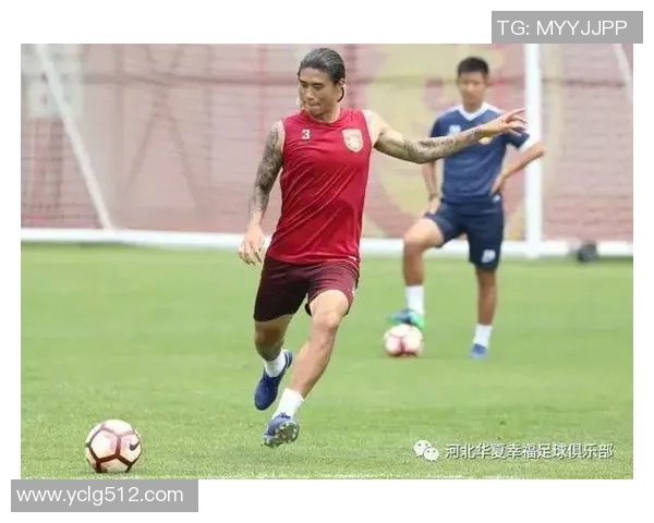 足球明星荷花纹身的深意与文化象征解析 足球明星荷花纹身的深意与文化象征解析